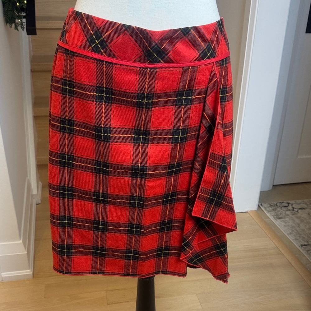 Tristan & Iseut Plaid Red Women's Skirt size 10